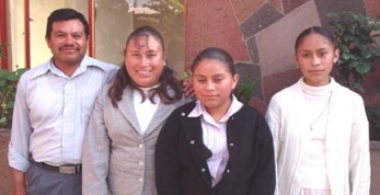 Norbeto Segunda and family, serving in Acambay, Edo. de Mexico